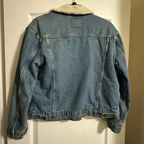 Levi’s Denim Sherpa Lined Jacket - Picture 3 of 3